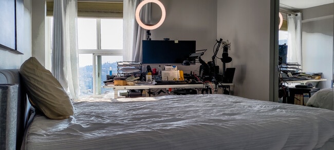 Main Bedroom - 530 Melrose Ave E