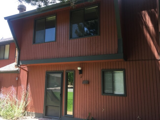 Building Photo - Beautiful Two-story, 3 Bed, 1.5 Bath Condo 1/2 Mile from CSU!