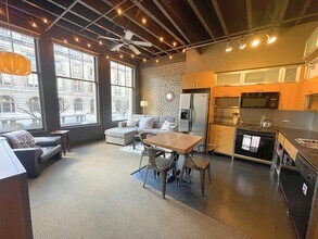 Building Photo - Beautiful Furnished Downtown Loft Coming available May 1st!