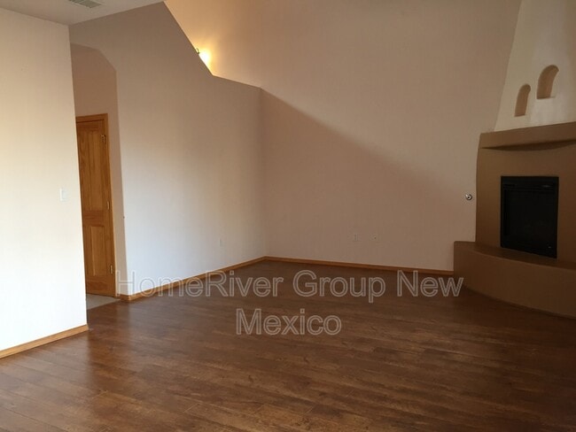 Building Photo - 828 Kipuka Dr NW