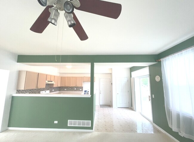 Building Photo - 1884 Fescue Dr