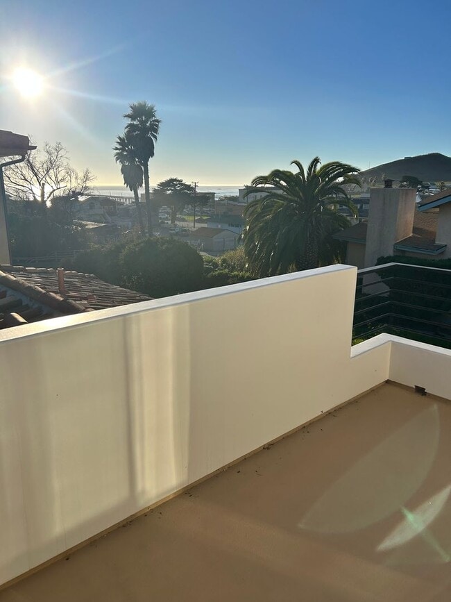 Building Photo - Beautiful New Build with Ocean & Pier Views – Long term rental in Cayucos