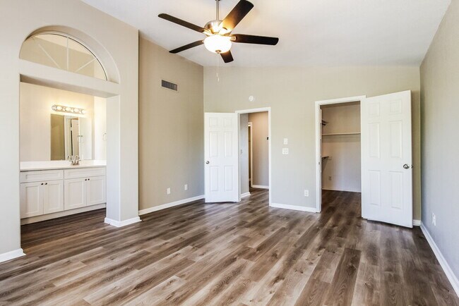 Building Photo - 6772 W Morrow Dr