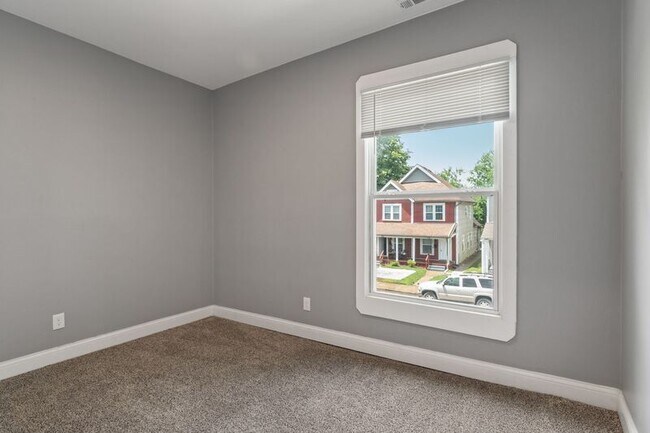 Building Photo - 41 N Beville Ave