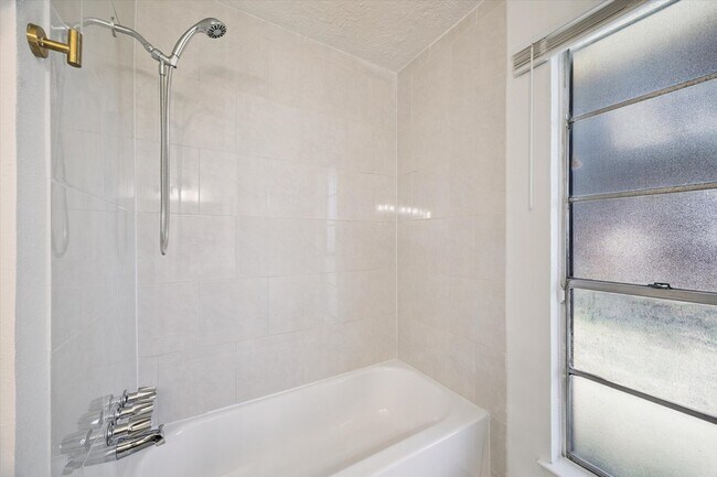 Building Photo - 8302 Bee Meadow Ln