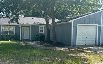 Building Photo - 520 Chateau Cir