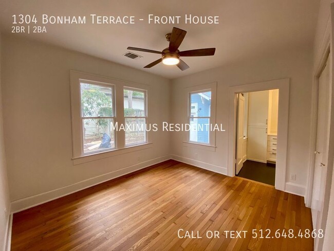 Building Photo - Travis Heights 2/2 Completely Remodeled in...