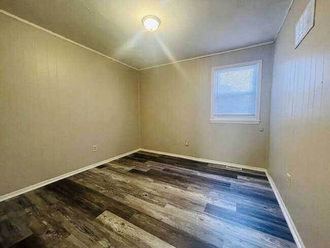 Building Photo - 225 SE 121st Rd