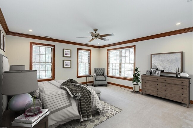 Building Photo - 3 Eton Pl