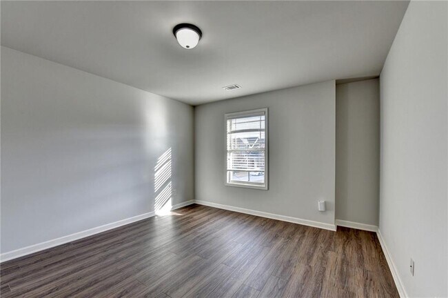 Building Photo - 1264 Brynhill Ct