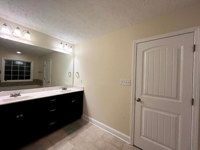 Building Photo - 2458 Market Hill Dr