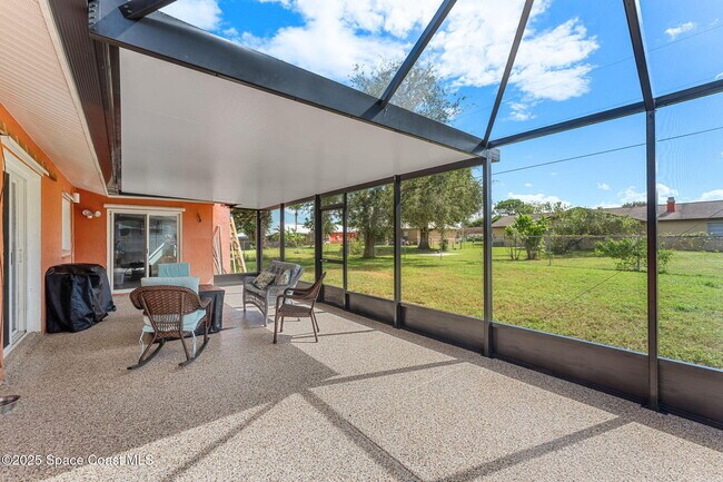 Building Photo - 1848 Edith St NE