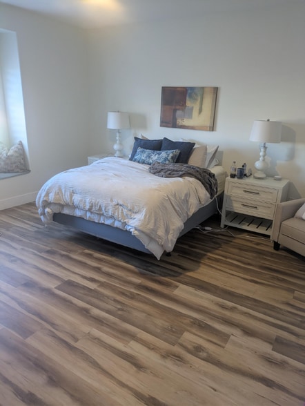 Building Photo - 2072 King St