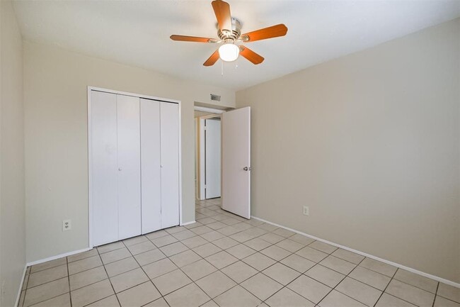 Building Photo - 6615 Blue Ridge Dr