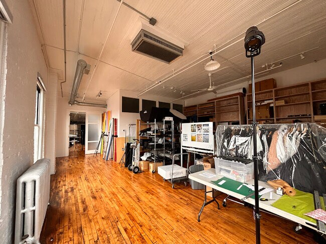 Building Photo - 1800 Central St