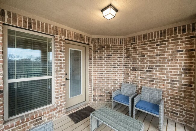 Building Photo - Fully Furnished Home in South Grand Prairi...