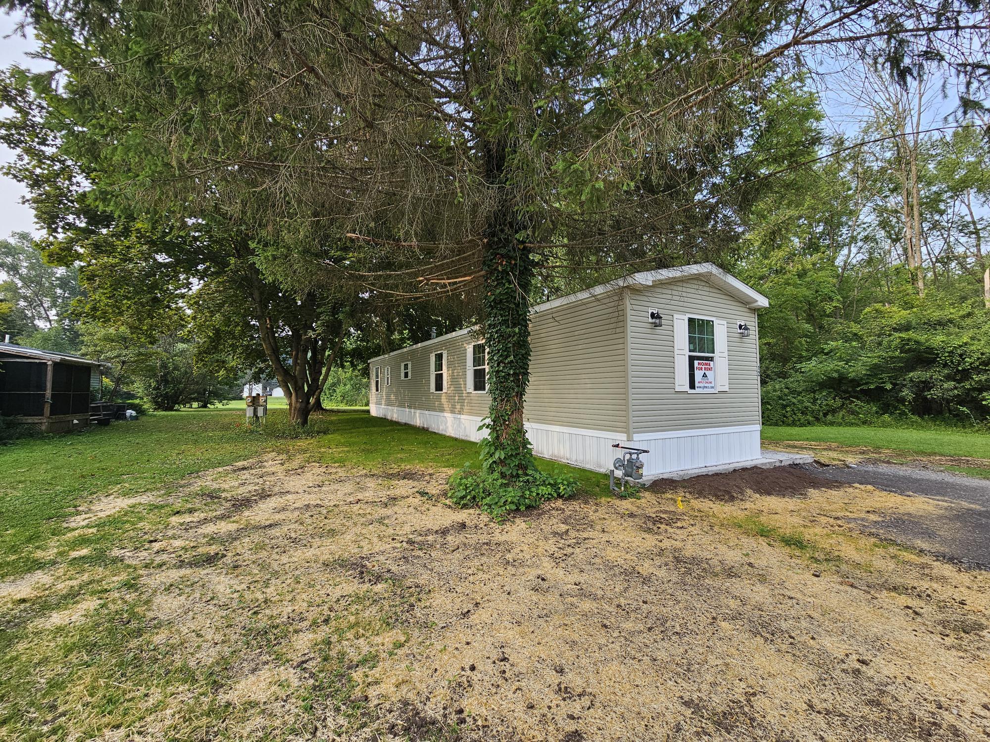 Building Photo - 12 Woodside Ln