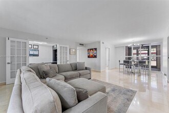 Building Photo - 7225 Promenade Dr