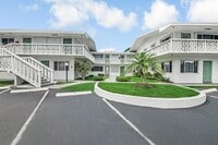Building Photo - 2004 Lake Osborne Dr