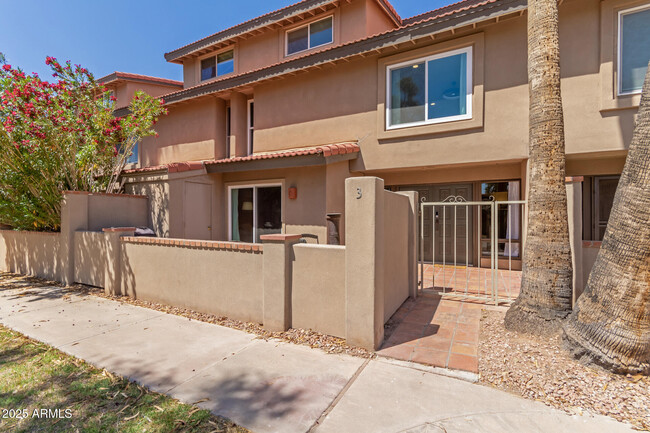 Building Photo - 7921 E San Miguel Ave
