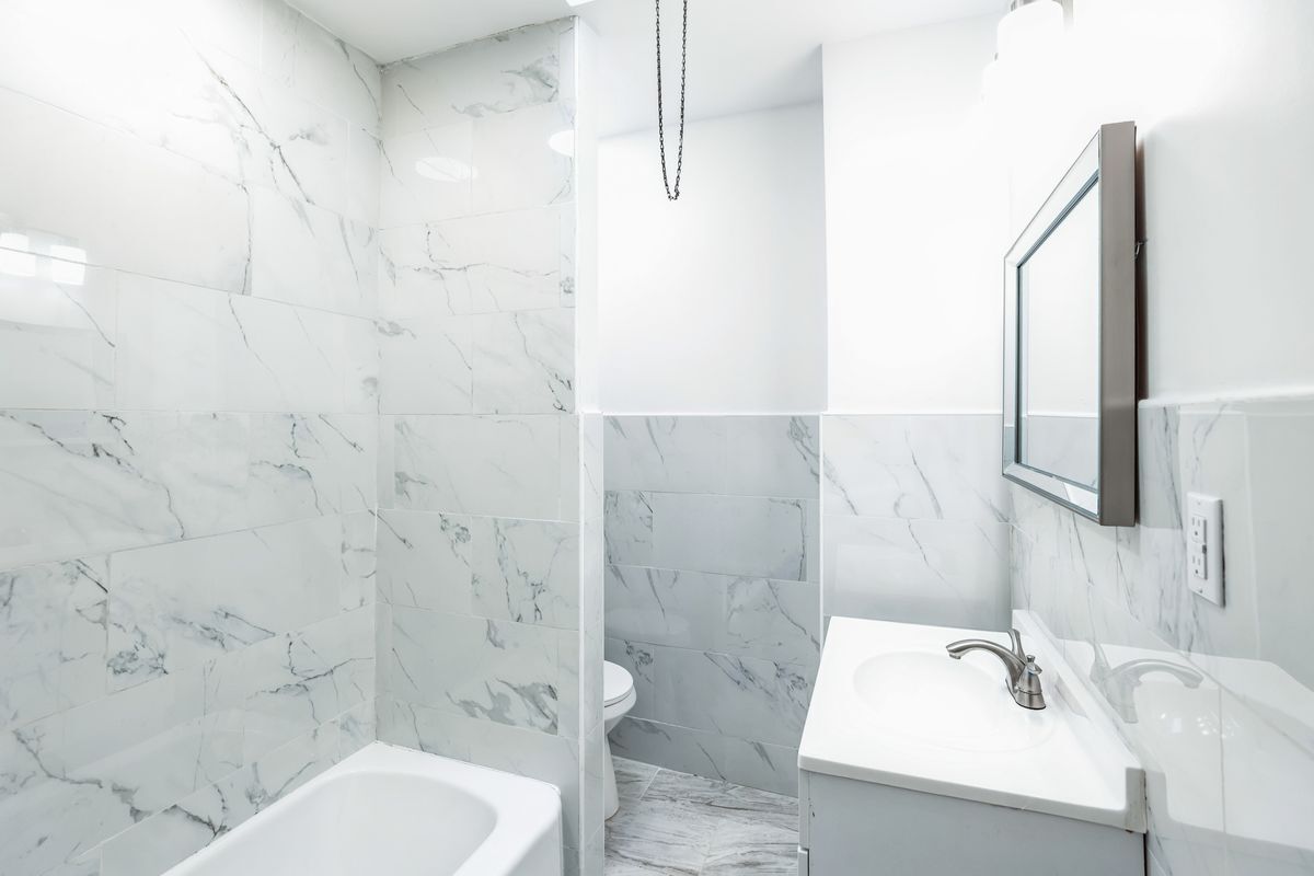 Building Photo - 5540 Harmer St