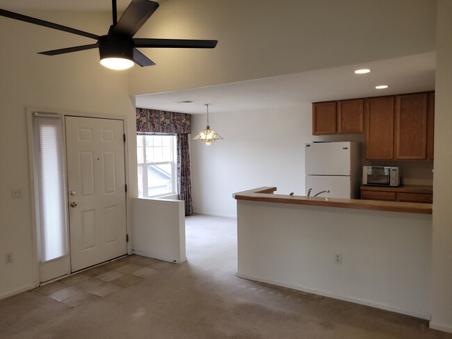 Building Photo - 4385 S Balsam St