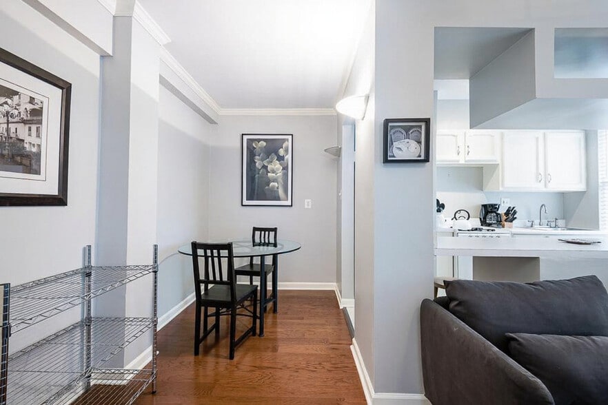 Building Photo - 2139 N Street Northwest-GO ID378P