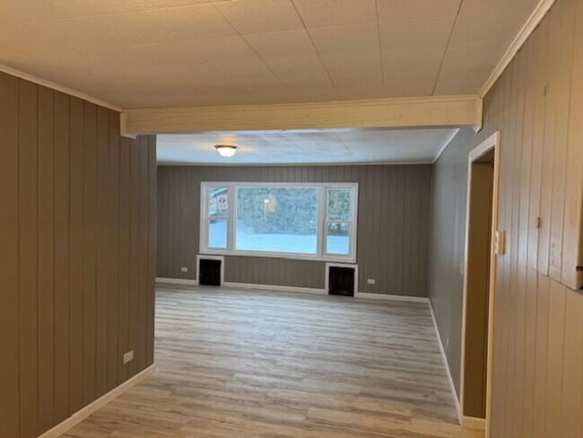 Building Photo - 16 Knightville Dam Road