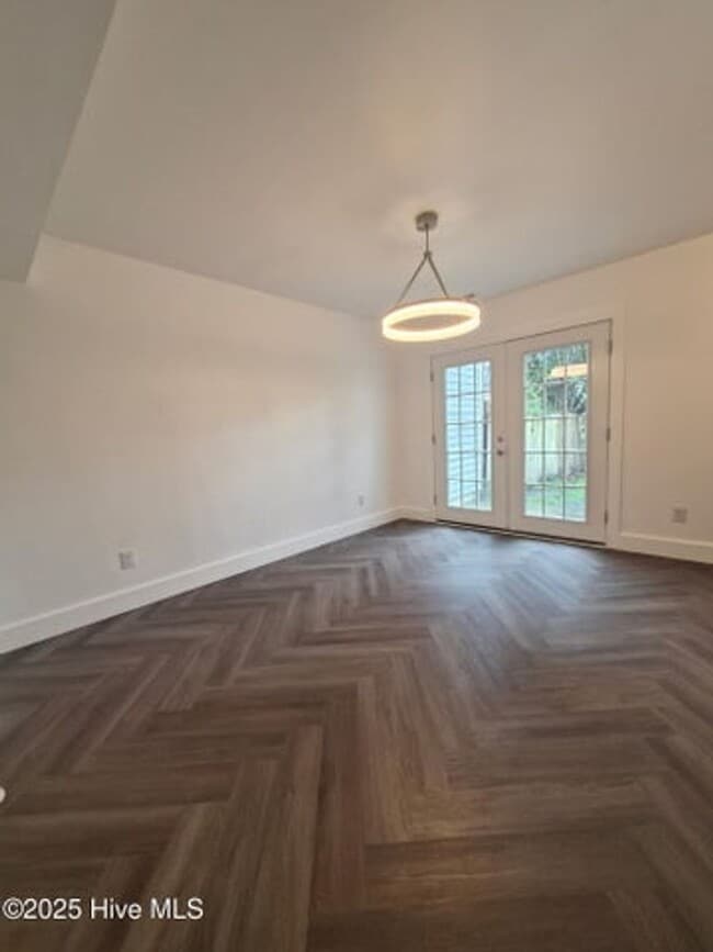 Building Photo - 411 Myrtlewood Cir