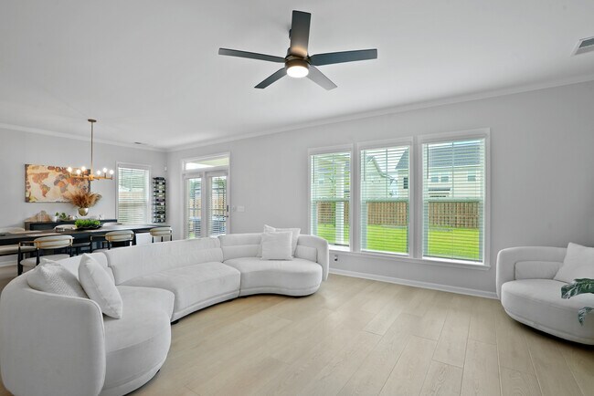 Building Photo - 25 Ashmont St
