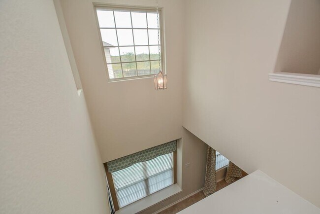 Building Photo - 6490 Calgary Woods Ln