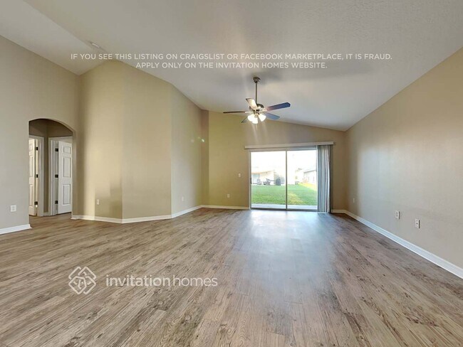 Building Photo - 1151 Sophia Blvd