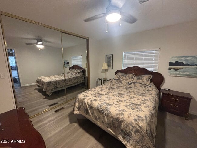 Building Photo - 3611 N Michigan Ave