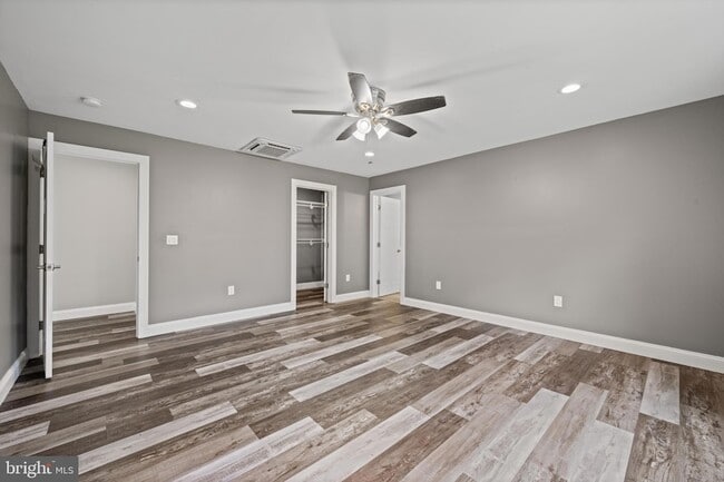 Building Photo - 14 Woodland Dr