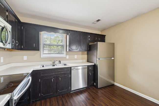 Building Photo - 269 A EXECUTIVE AVE, CLARKSVILLE, TN 37042