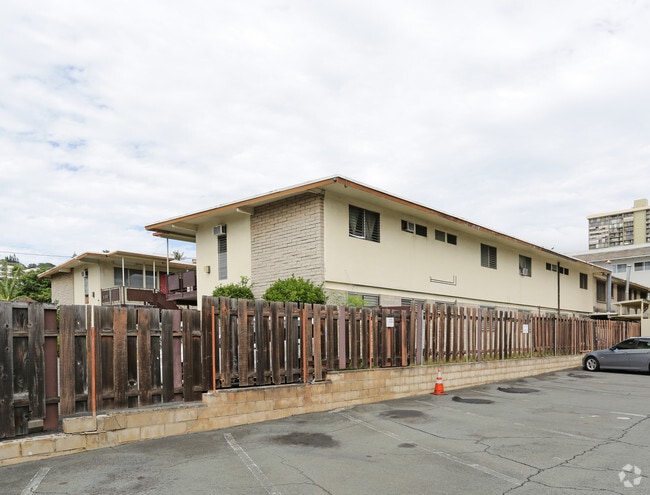 Building Photo - 1130 Lunalilo St