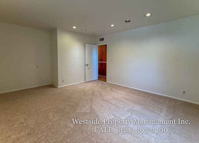 Building Photo - 16951 Ivadel Pl