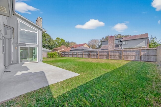 Building Photo - 1709 Coles Farm Dr