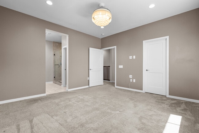 Building Photo - 105 Red Brick Dr