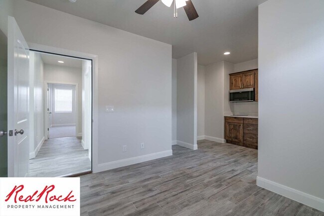 Building Photo - Single Family Home in Hurricane with an attached Casita!