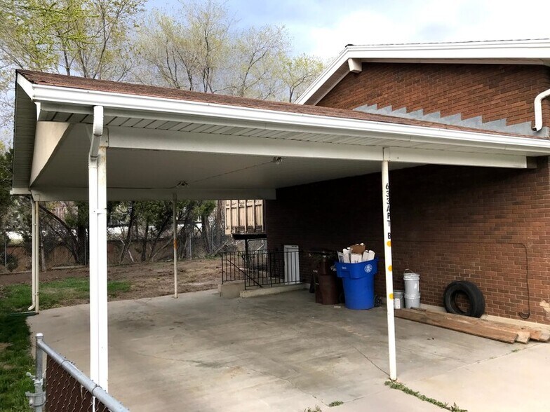 Building Photo - 633 E Acoma Rd