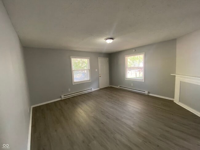 Building Photo - 86 N Holmes Ave