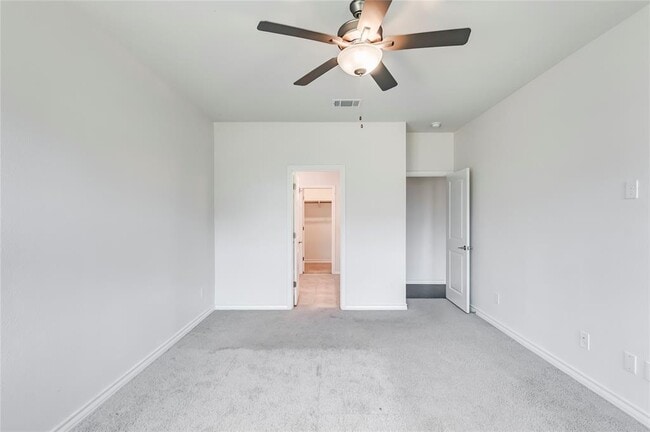 Building Photo - 204 Caisson Trl