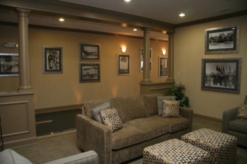 Sitting Area - 51 Skytrain Dr