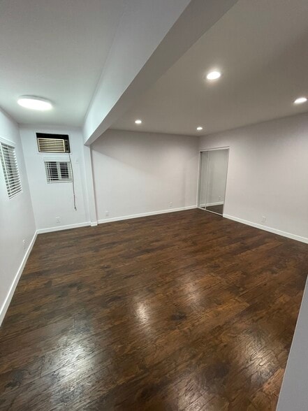 Building Photo - 12553 Chandler Blvd