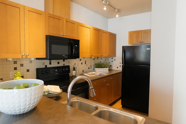 Building Photo - 23420 SE Black Nugget Rd