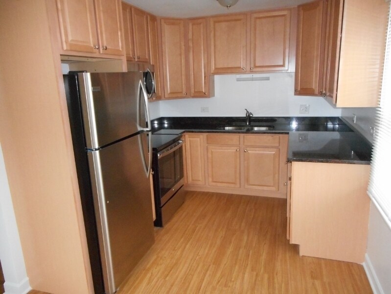 Building Photo - 240 N Smith St