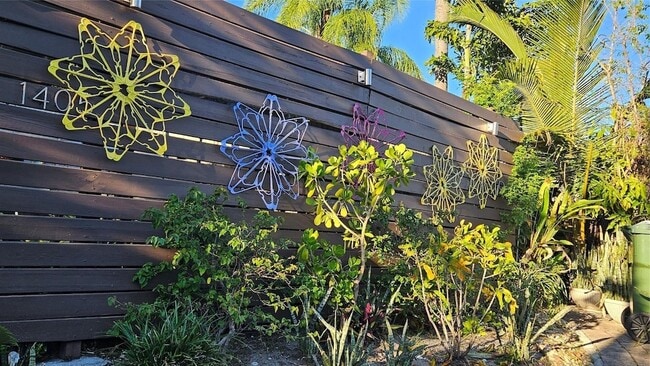 Building Photo - 1405 NE 17th St