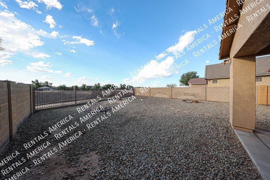 Building Photo - 5614 W Lydia Ln