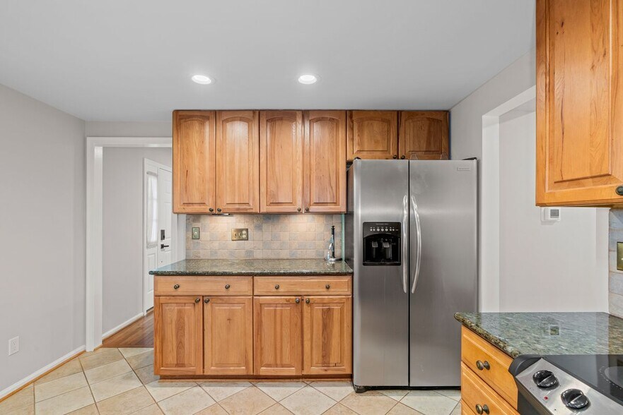 Building Photo - 12037 Stoneford Dr